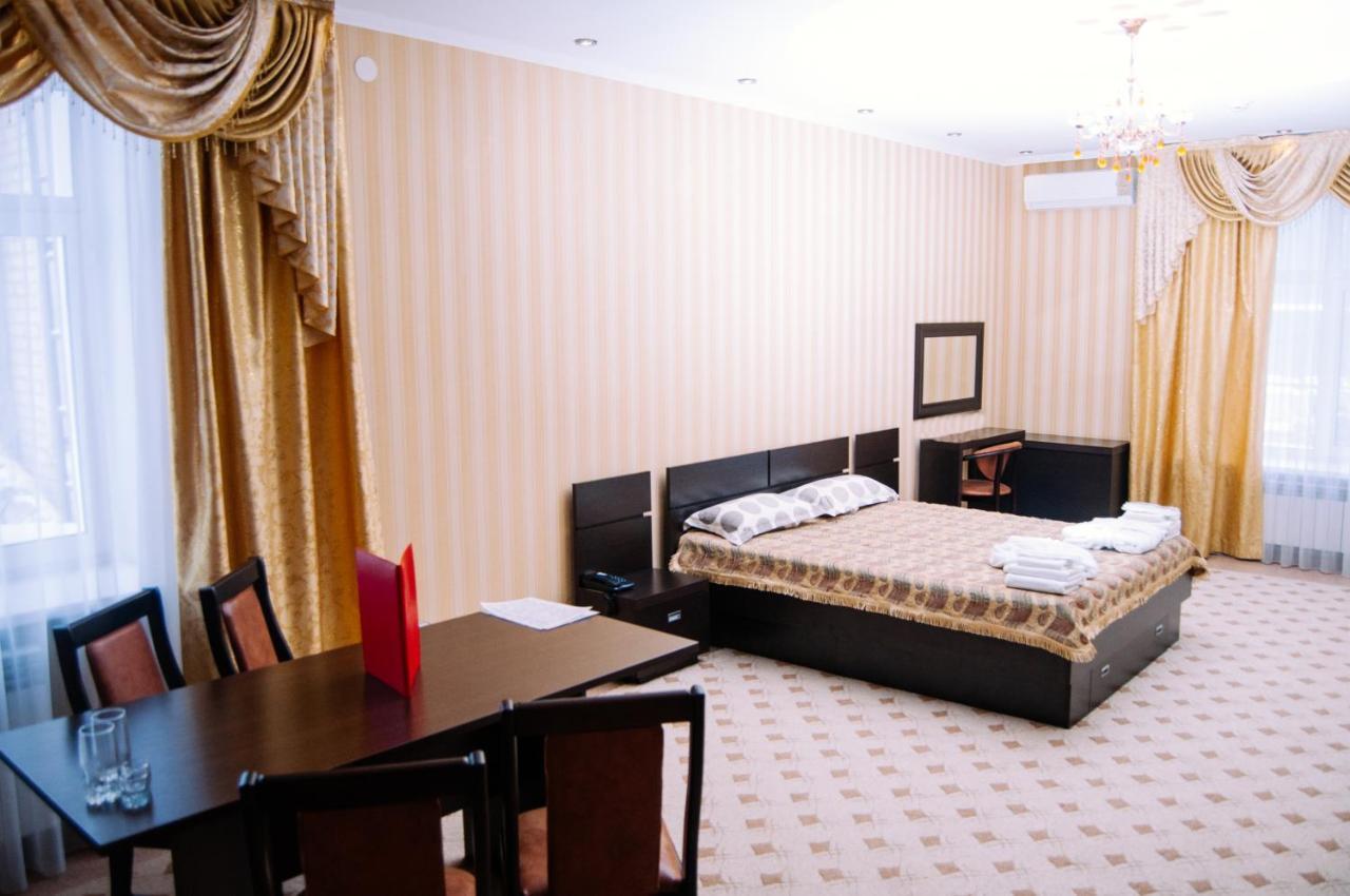 Mirage Hotel Qostanaj Exteriör bild