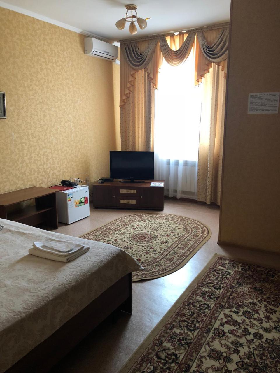 Mirage Hotel Qostanaj Exteriör bild